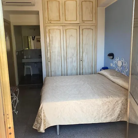 Paris فندق